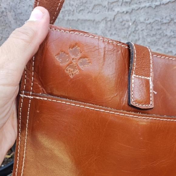 Patricia Nash VENEZIA Pouch Crossbody - Picture 9 of 16